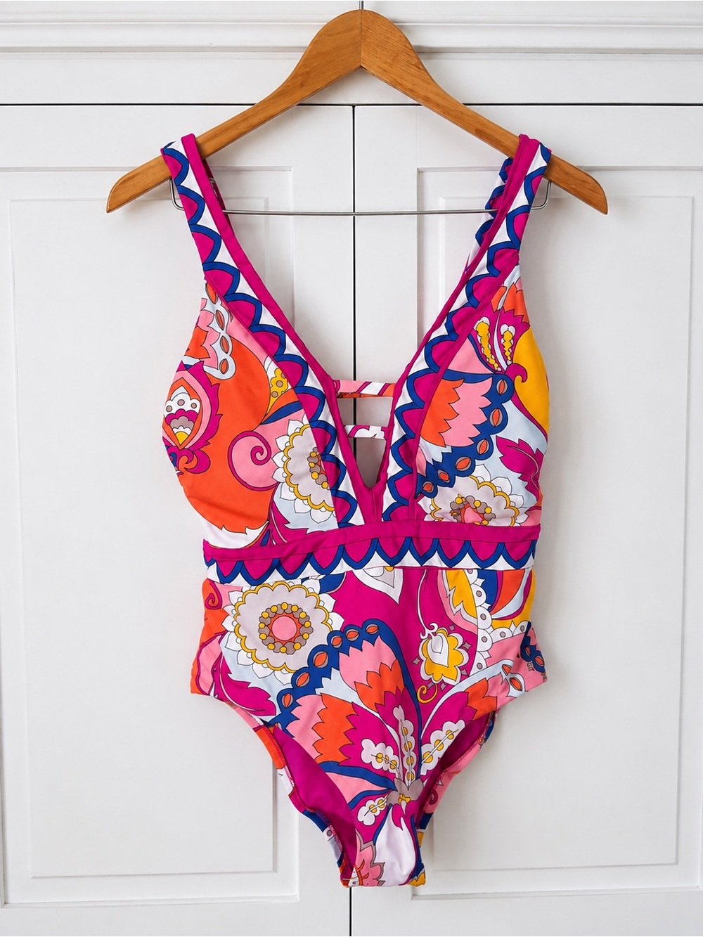 Trina Turk swimsuit size 10 Sevilla V plunge